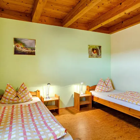 Apartment Beutenmuehle Straussenfarm Erdgeschoss Owingen